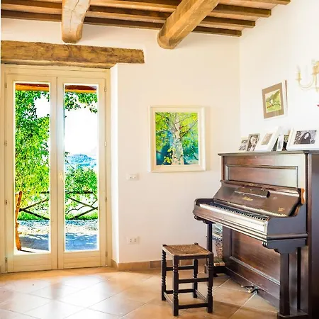 Villa, Spectacular Private View, Pool, Sibillini Mountains, Valley Santa Vittoria in Matenano